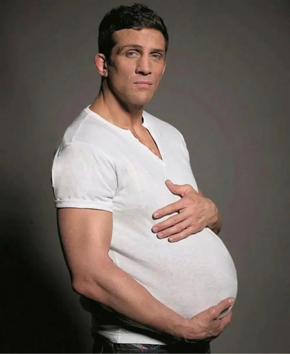 Мужчина рожденный 14. Беременные мужчины. Мужская беременность.